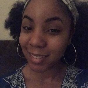 Meet your Posher, Courtney